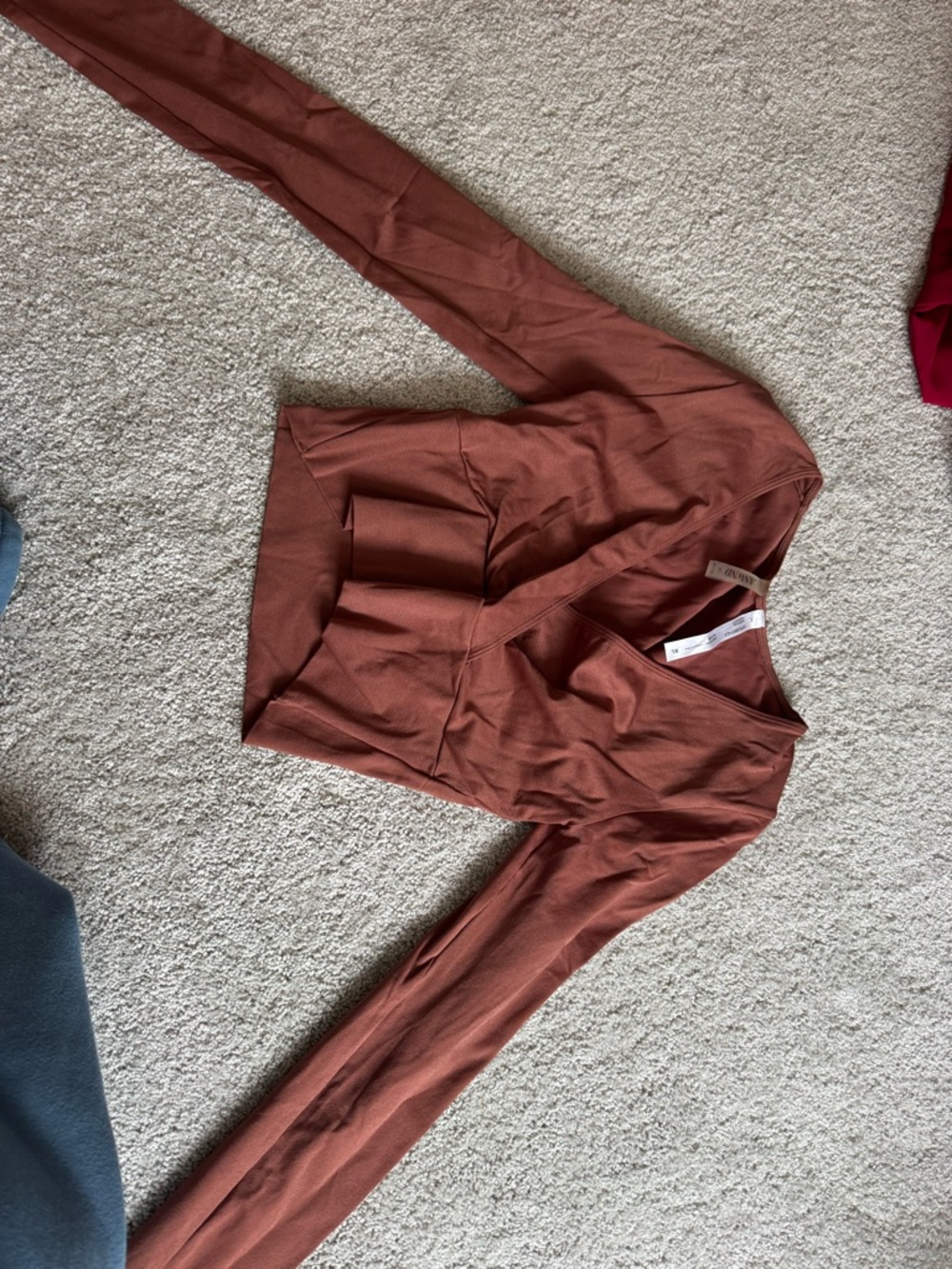 ANNYND Rust V-Neck Long Sleeve Top